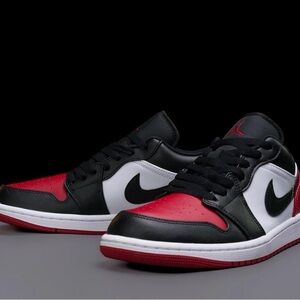 AIR JORDAN Men's 1 Low Size 9 White/Black-Varsity Red-White